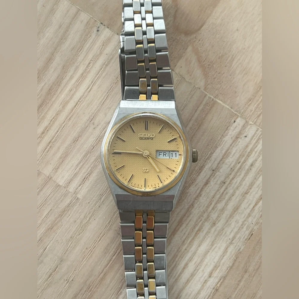 Seiko SQ Vintage Ladies Watch Yellow Dial Two-Tone Bracelet Day Date Windows